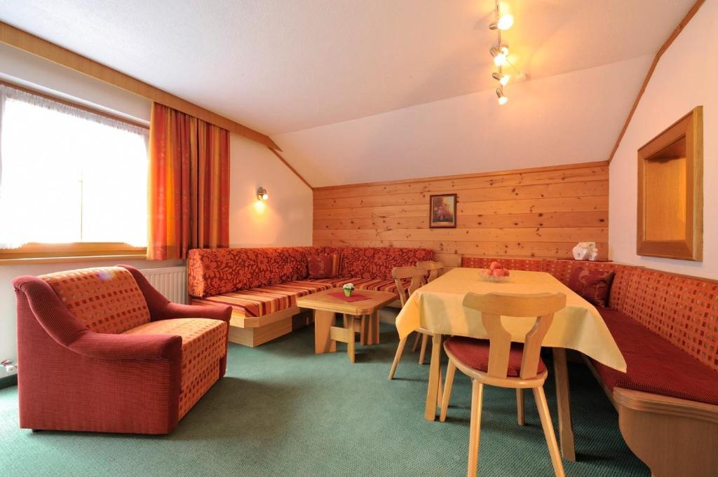 Haus Antonia Hotel Sankt Anton am Arlberg Kamer foto