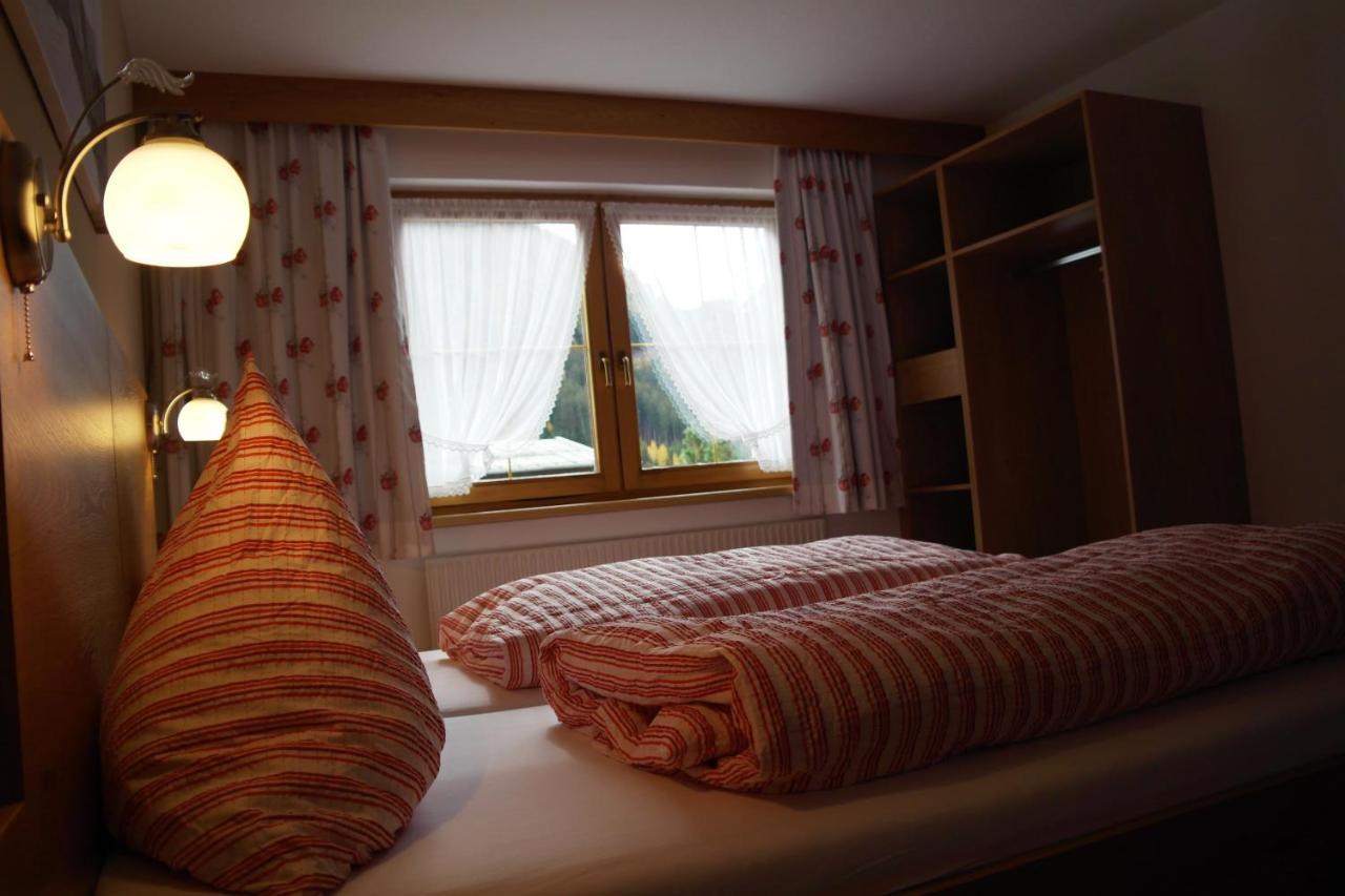 Haus Antonia Hotel Sankt Anton am Arlberg Buitenkant foto