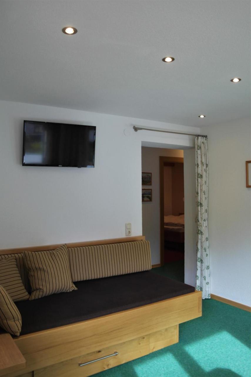 Haus Antonia Hotel Sankt Anton am Arlberg Buitenkant foto